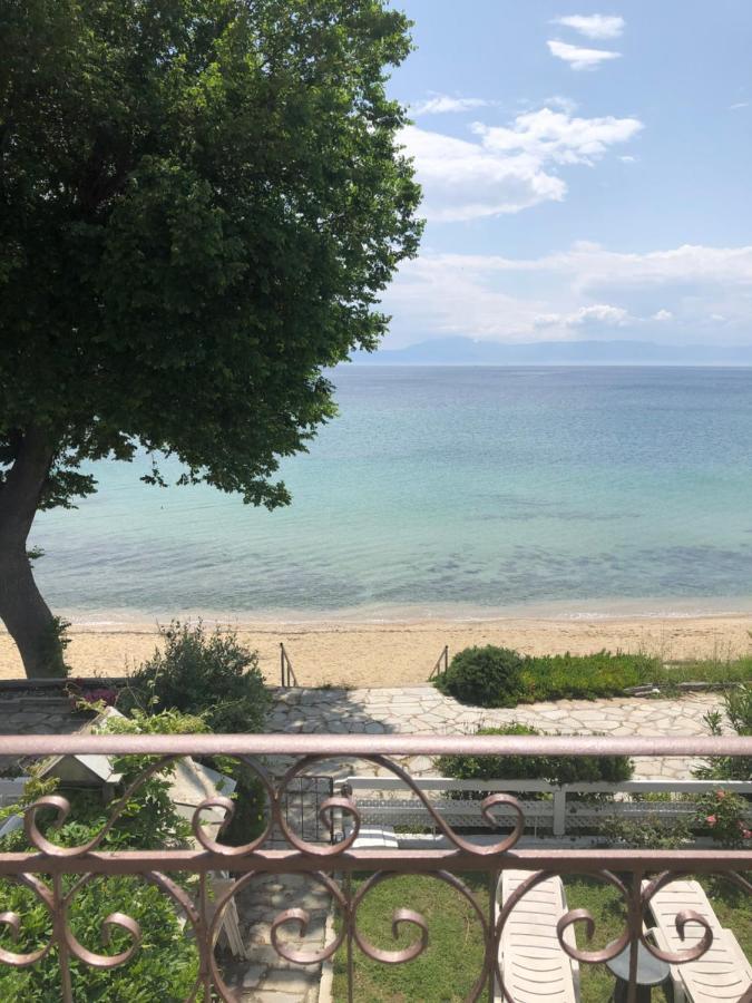 Palio Beach House Palaiontsiflikion Exterior photo