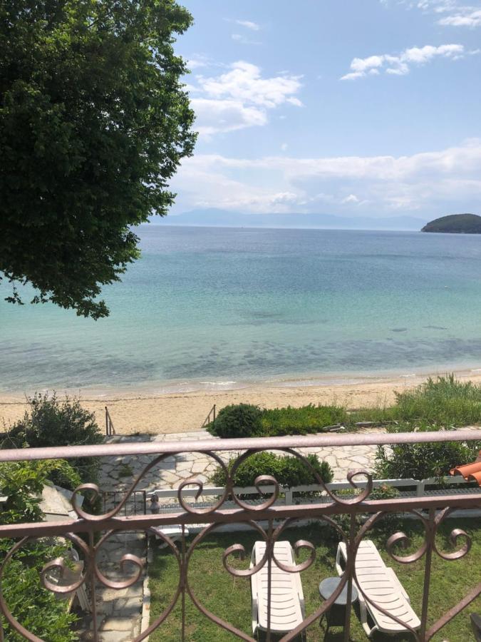 Palio Beach House Palaiontsiflikion Exterior photo