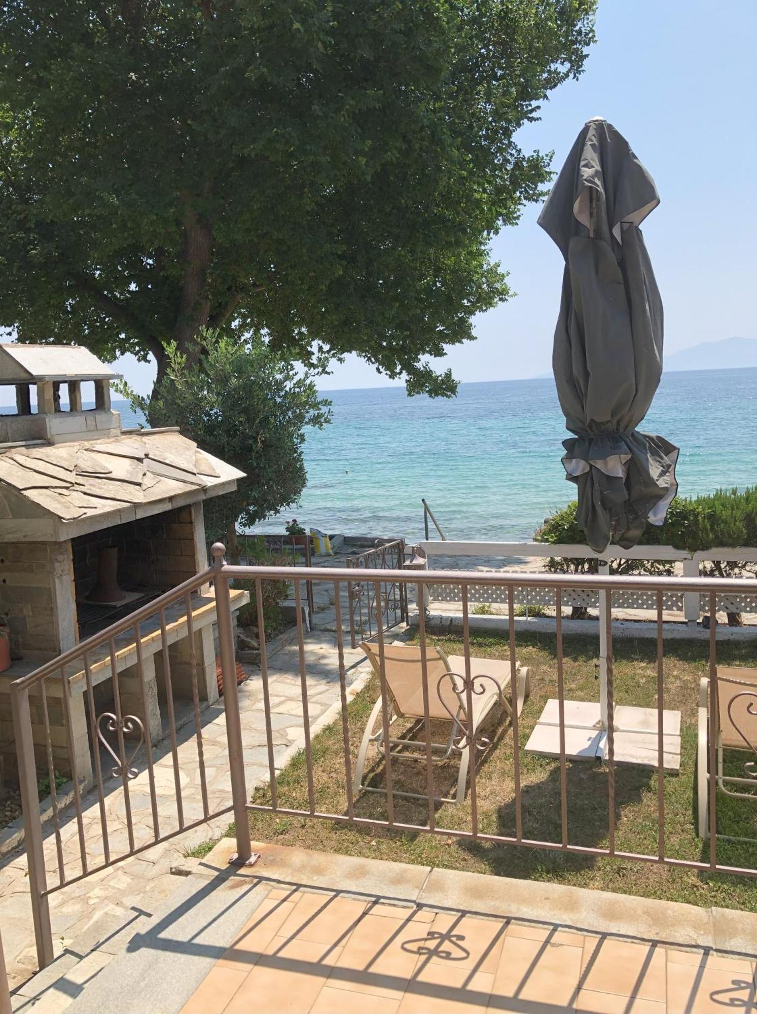 Palio Beach House Palaiontsiflikion Exterior photo
